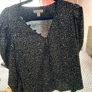 Beautiful top! Barely worn! Topshop! Inquire today!